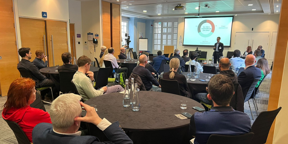 Photo Banner Event follow-up